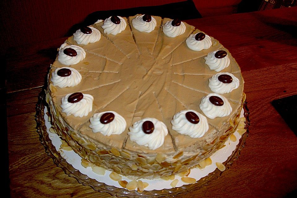 Cappuccino - Sahne - Torte