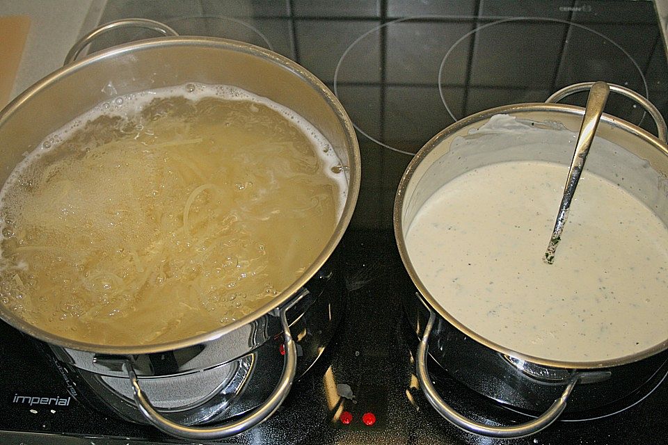 Spaghetti mit Gorgonzolasoße