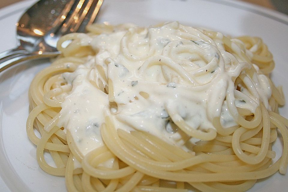 Spaghetti mit Gorgonzolasoße