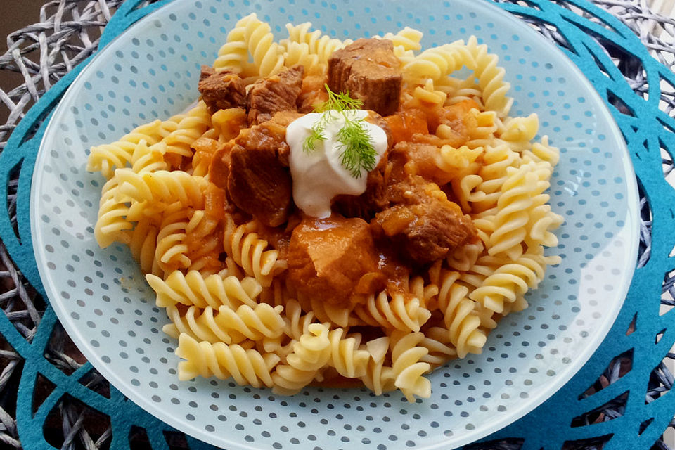 Gulasch im Schnellkochtopf