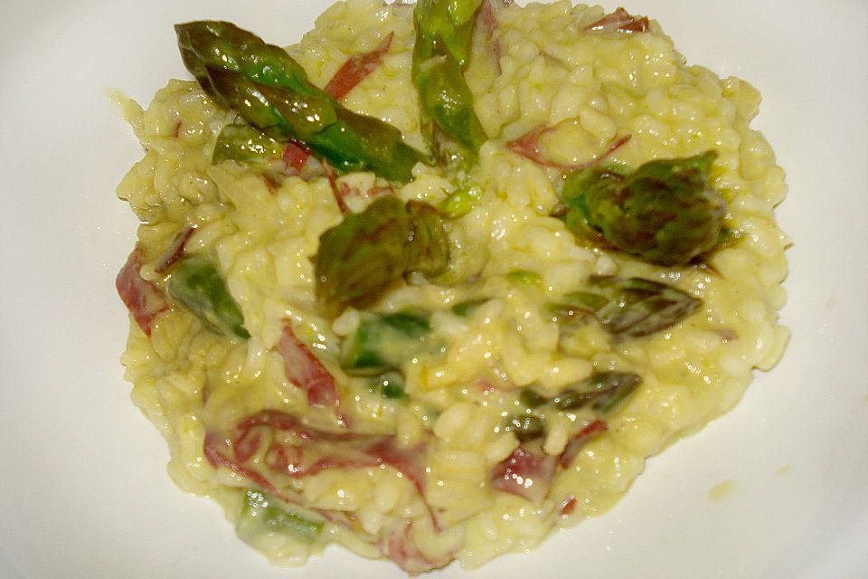 Spargelrisotto mit Bündnerfleisch