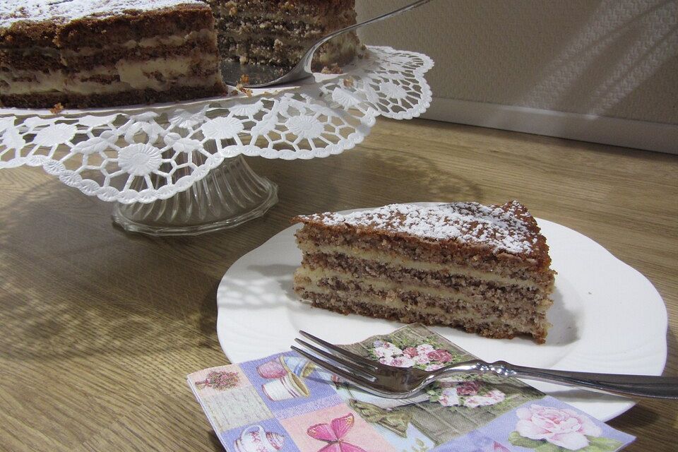 Nuss - Vanille - Torte