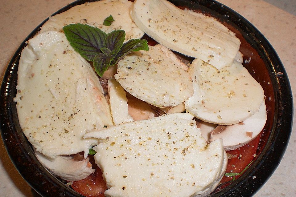 Tomaten mit Mozzarella überbacken