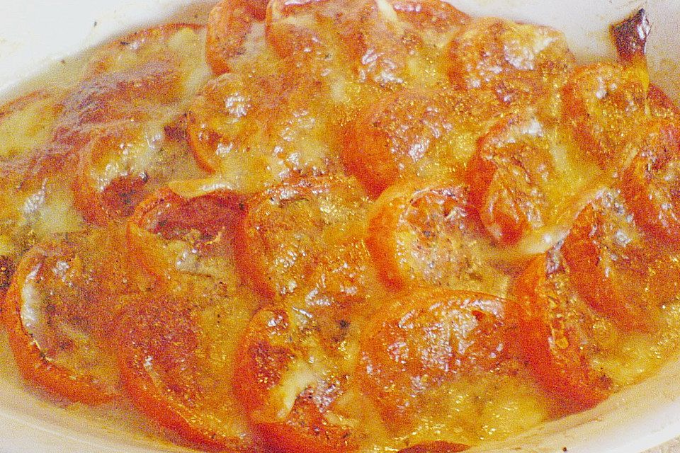 Tomaten mit Mozzarella überbacken