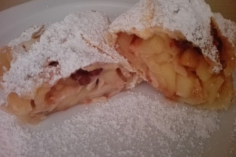 Alt-Wiener Apfelstrudel