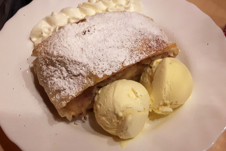 Alt-Wiener Apfelstrudel