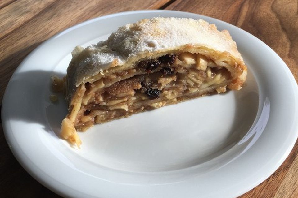 Alt-Wiener Apfelstrudel