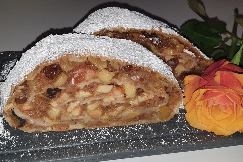 Alt-Wiener Apfelstrudel