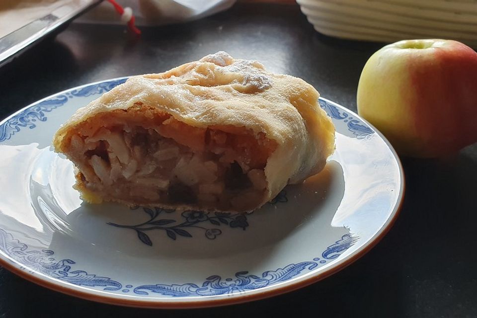 Alt-Wiener Apfelstrudel