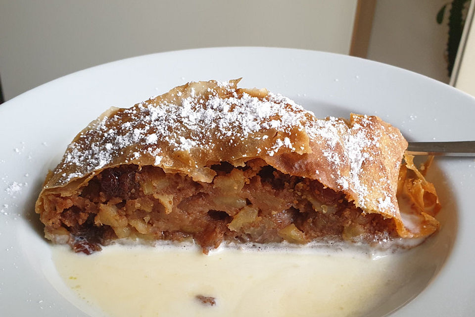 Alt-Wiener Apfelstrudel