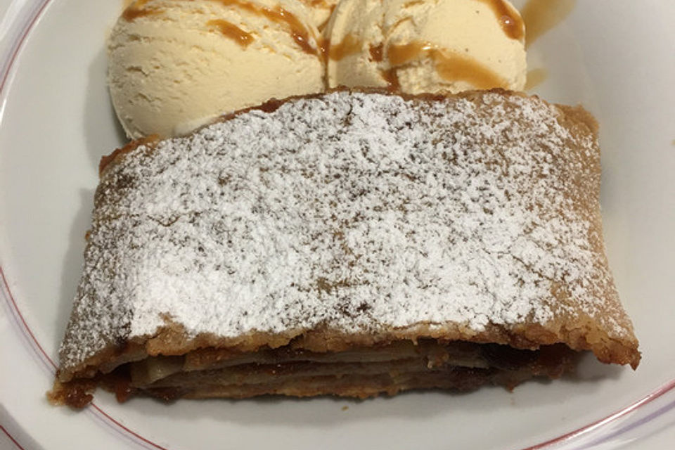 Alt-Wiener Apfelstrudel