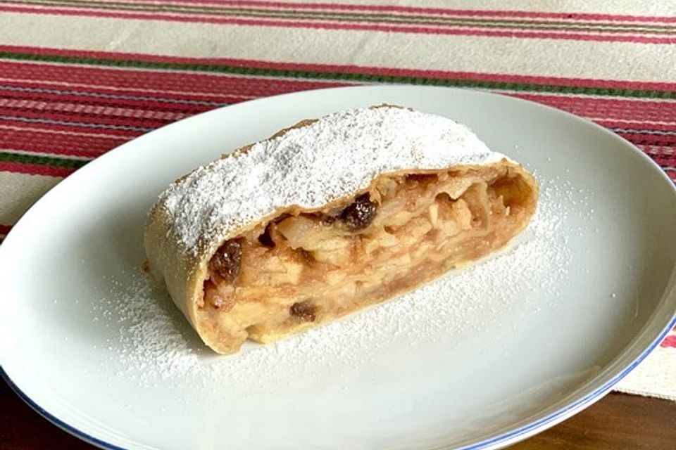 Alt-Wiener Apfelstrudel