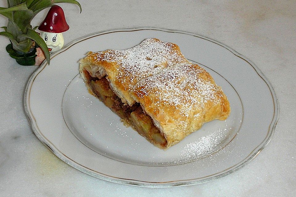 Alt-Wiener Apfelstrudel