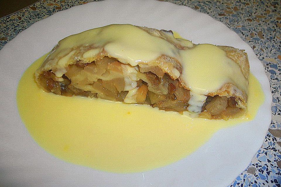 Alt-Wiener Apfelstrudel