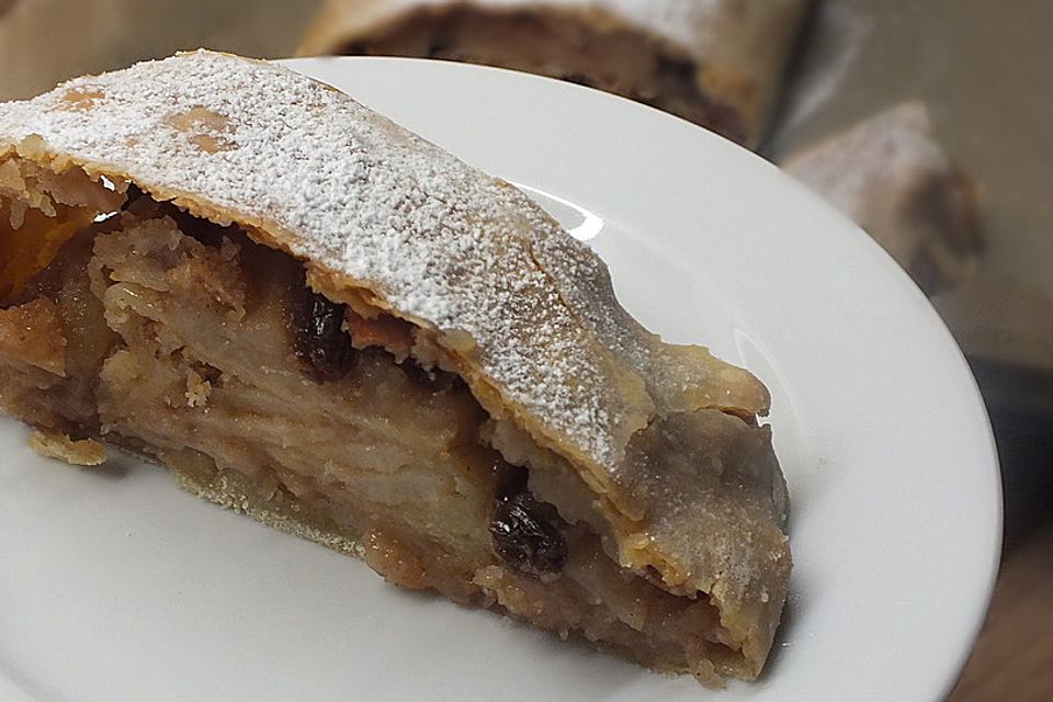 Alt-Wiener Apfelstrudel