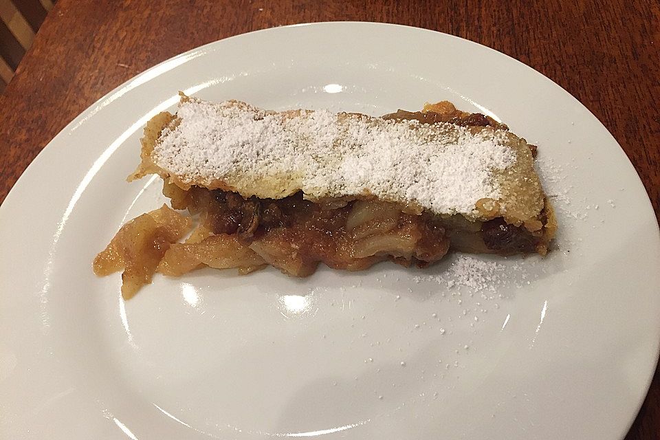 Alt-Wiener Apfelstrudel