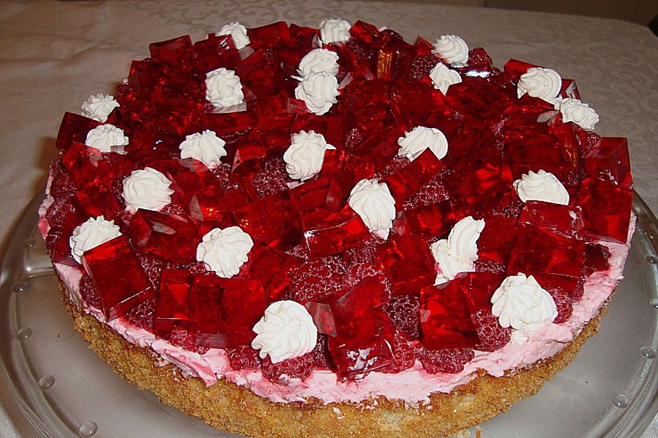 Oberleckere Himbeer - Nuss - Torte