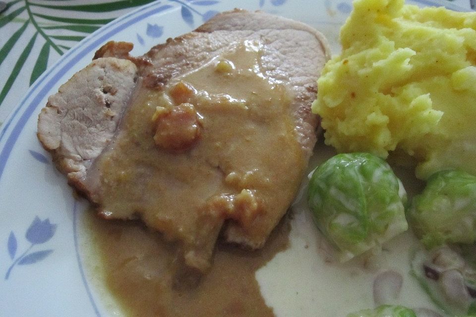 Schweinebraten aus dem Römertopf