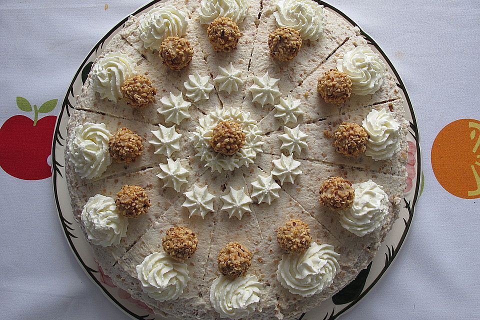 Haselnuss - Sahne - Torte