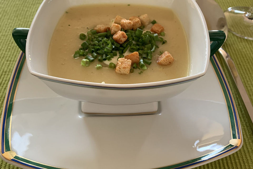 Spargelcremesuppe