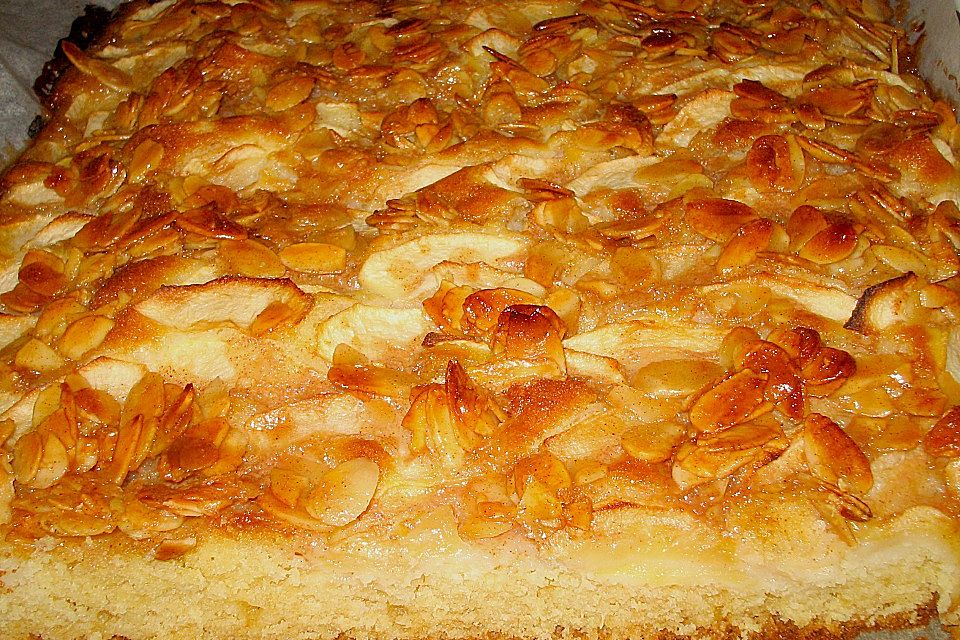 Buttermilchkuchen mit Äpfeln