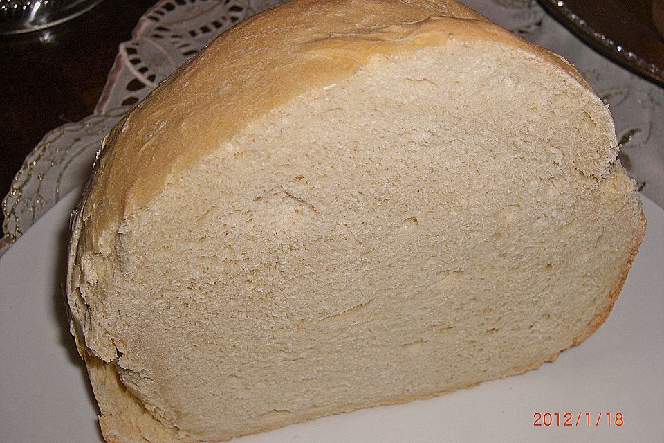 Weißbrot im Brotbackautomaten