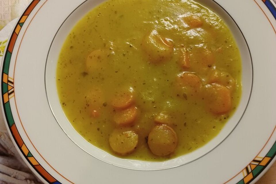 Dietmars Kartoffelsuppe mit Würstchen