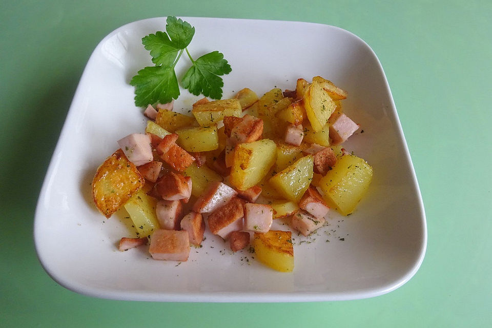 Kartoffelgröstel mit Wurst