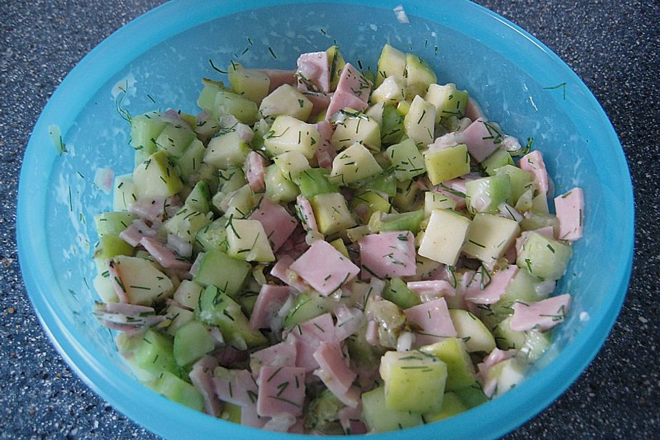 Gurkensalat mit Apfel