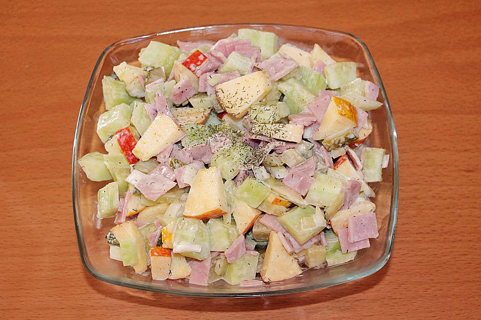 Gurkensalat mit Apfel