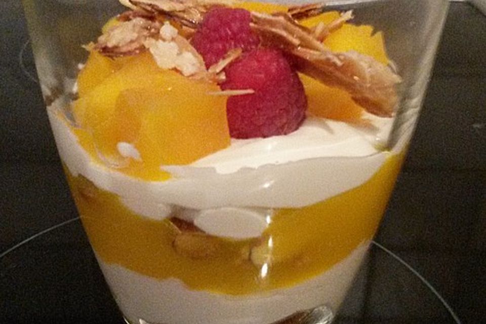 Mango - Tiramisu mit Cantuccini