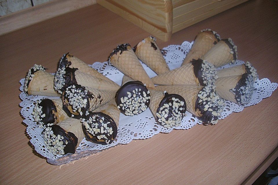 Kuchen im Eishörnchen