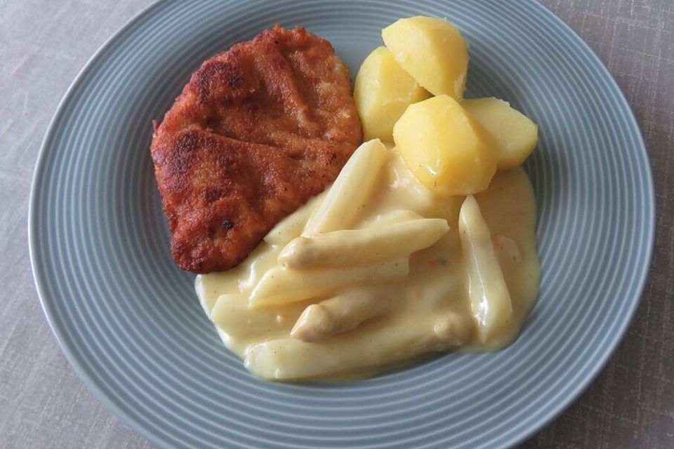 Schnitzel in Spargel - Meerrettichsoße