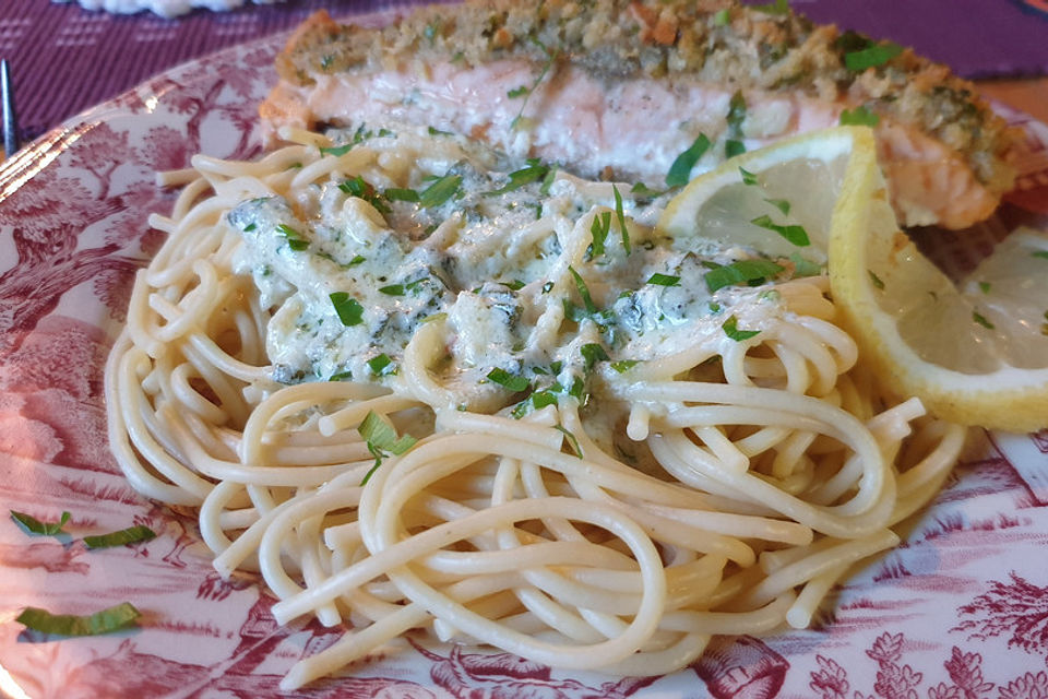 Spaghetti mit Knoblauch-Käsesauce