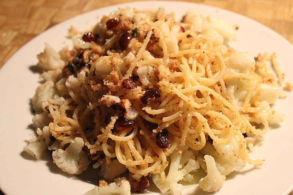 Pasta mit knusprigem Blumenkohl