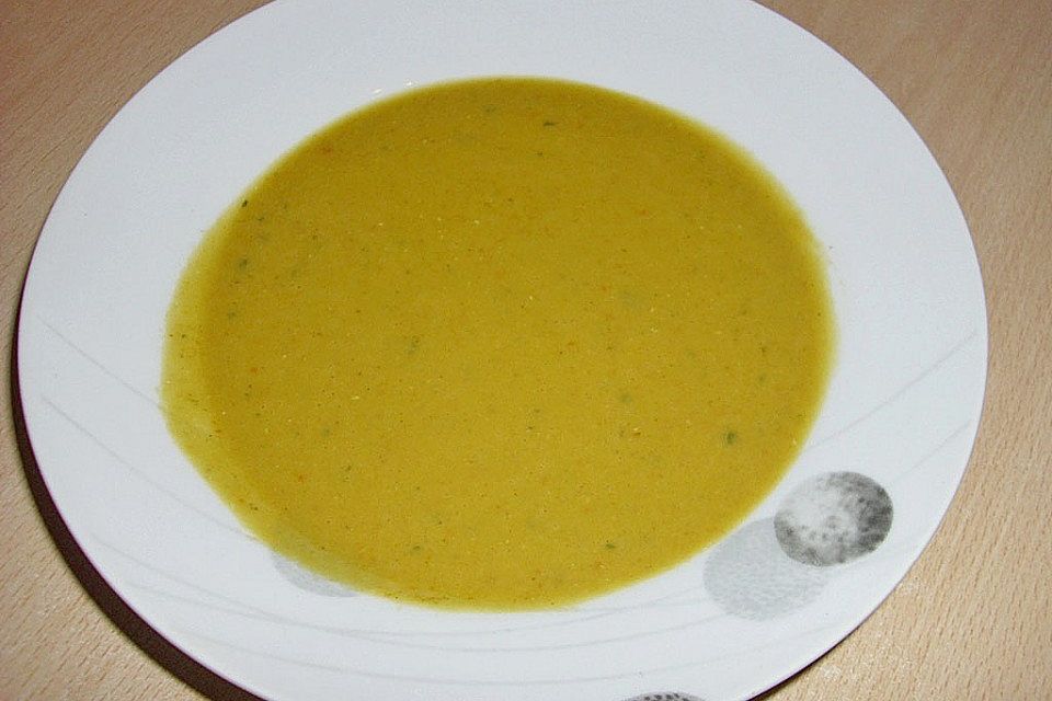 Kokos - Linsensuppe mit Curry