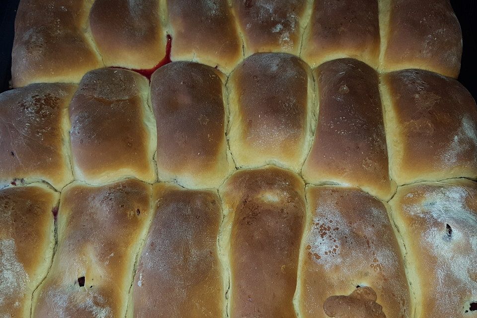 Bayerische Rohrnudeln mit Zuckerkruste