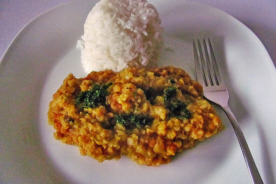 Zwiebelreis mit Linsencurry