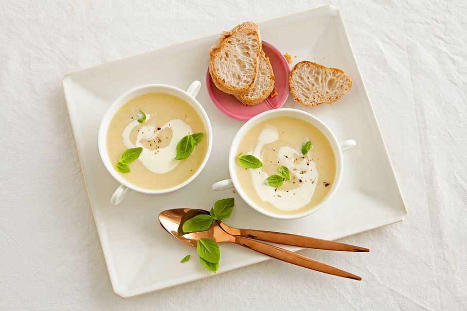 Apfel-Sellerie-Suppe