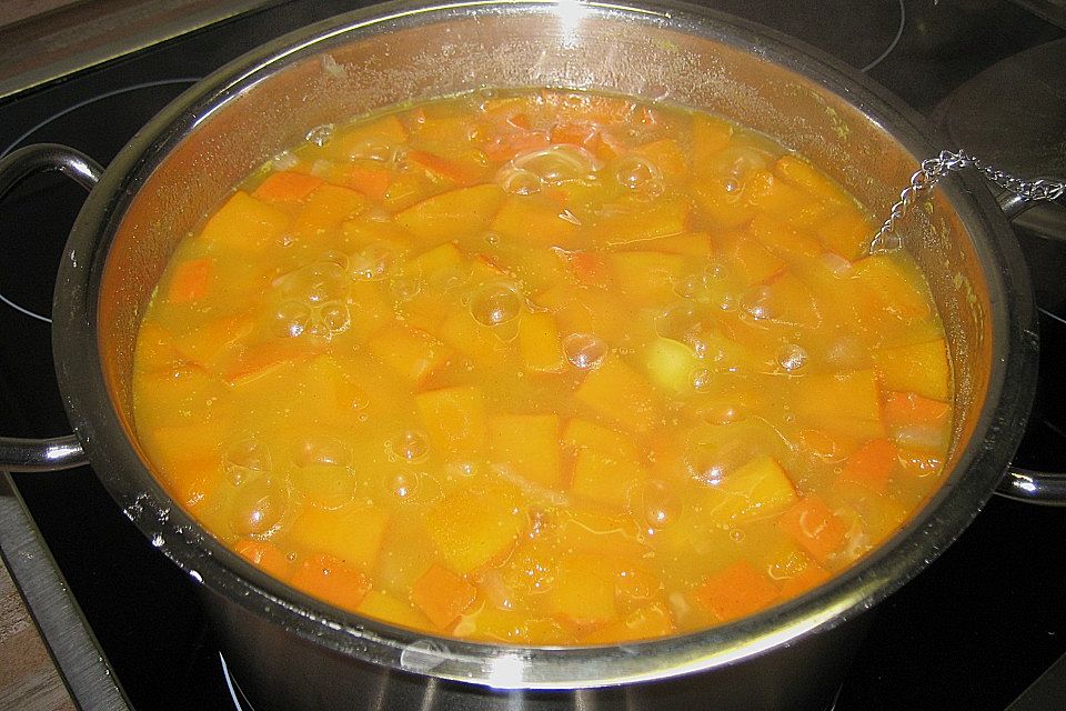 Kartoffel-Kürbis-Suppe