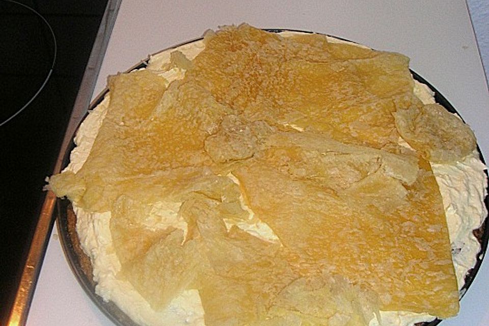 Mandelkuchen mit Blätterteigdecke