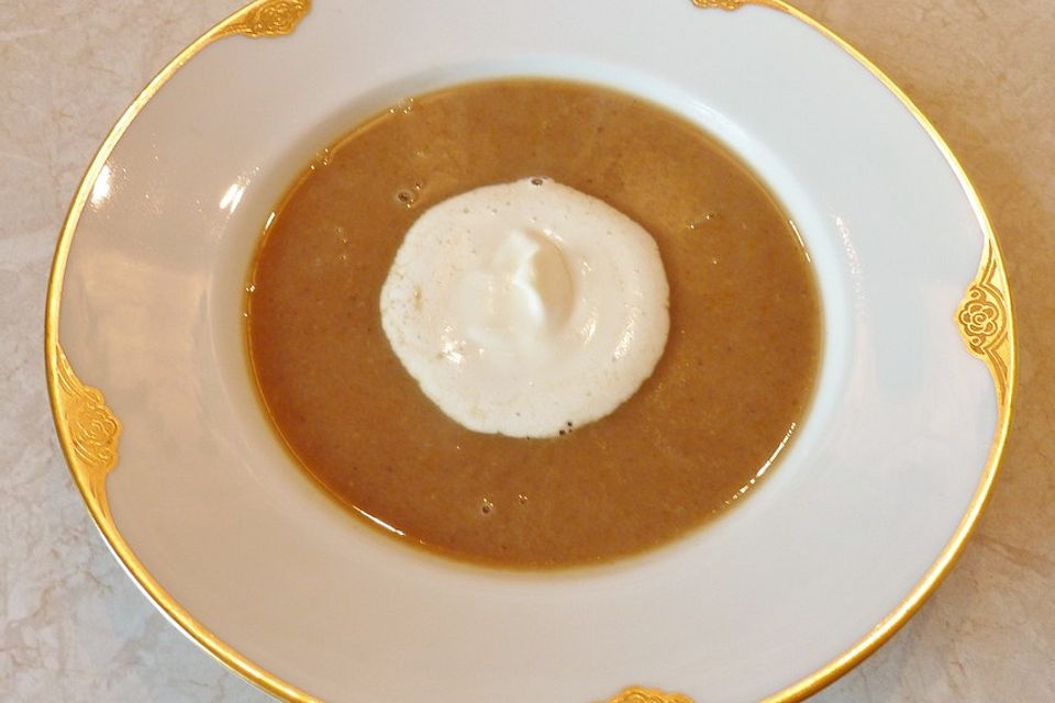 Maronensuppe mit Steinpilzen