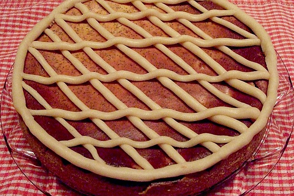 Quark - Mohn - Marzipan - Kirschkuchen