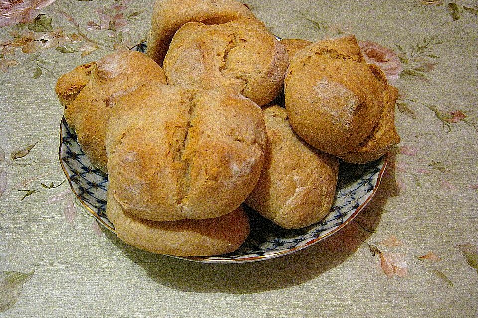 Brötchen mit Milchkefir