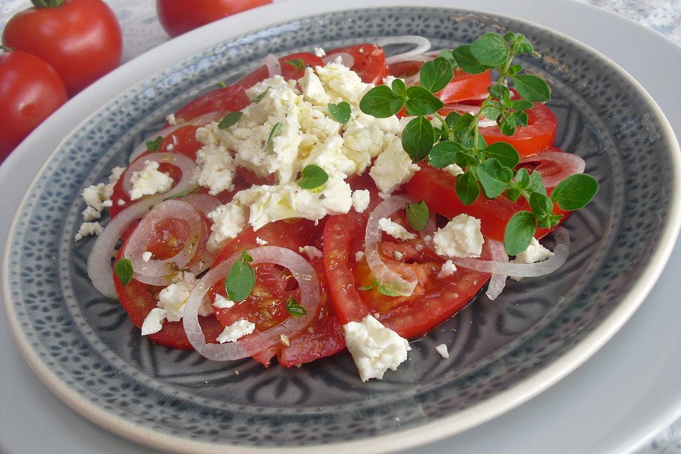 Tomatensalat mit Feta - Käse