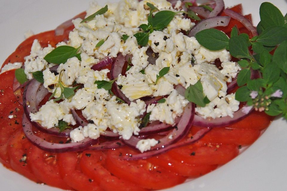 Tomatensalat mit Feta - Käse