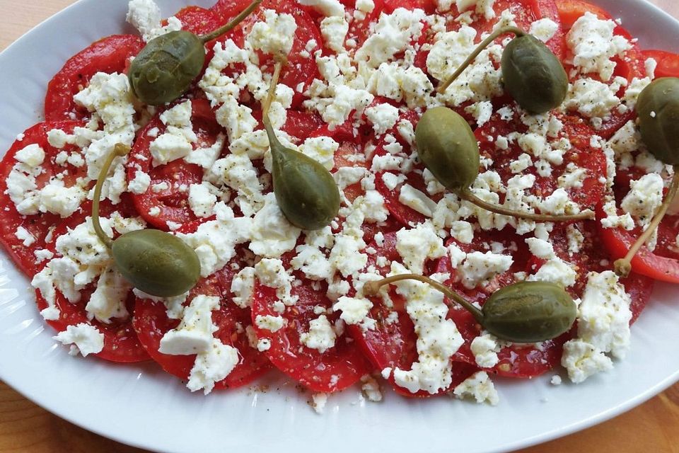 Tomatensalat mit Feta - Käse