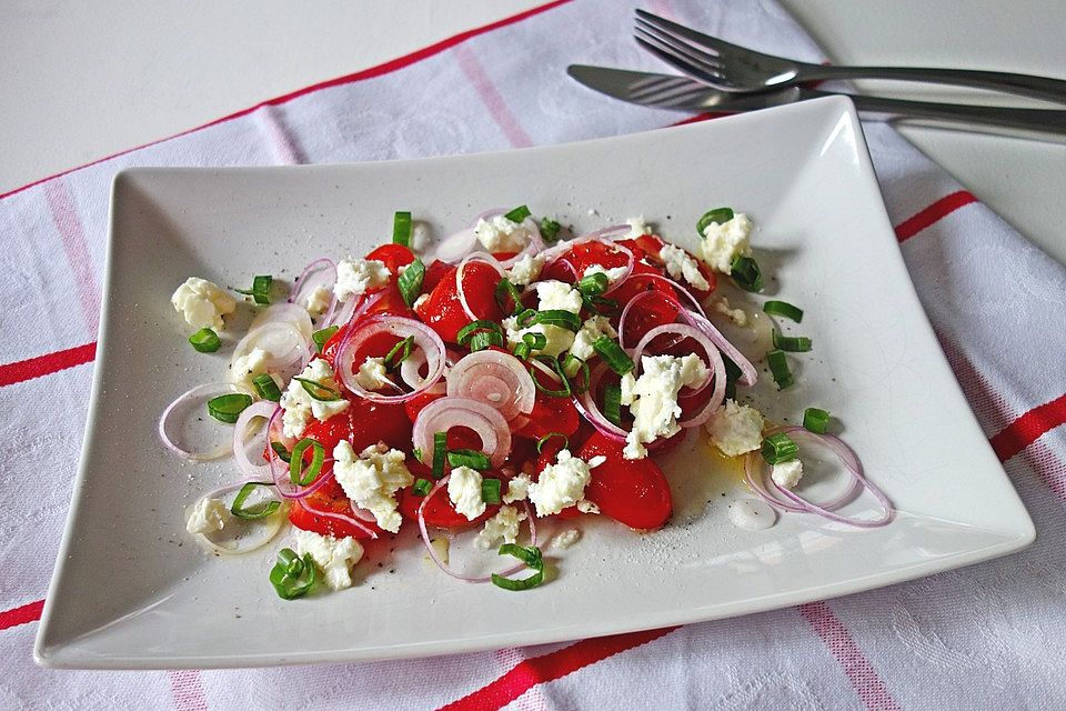 Tomatensalat mit Feta - Käse