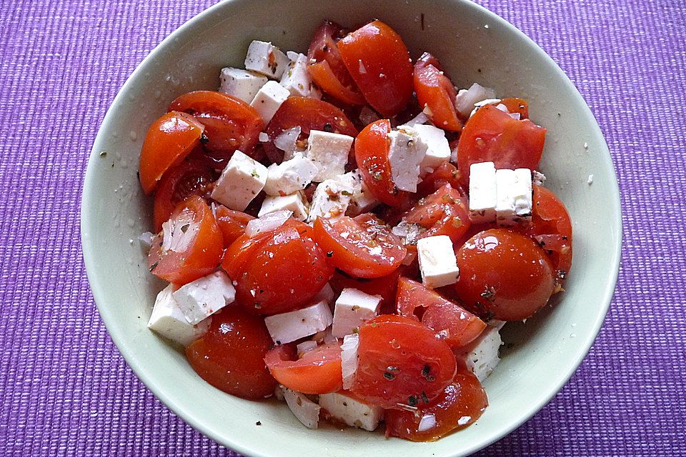 Tomatensalat mit Feta - Käse