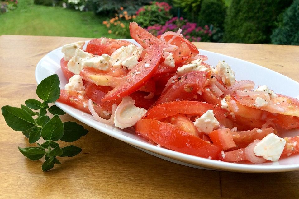 Tomatensalat mit Feta - Käse